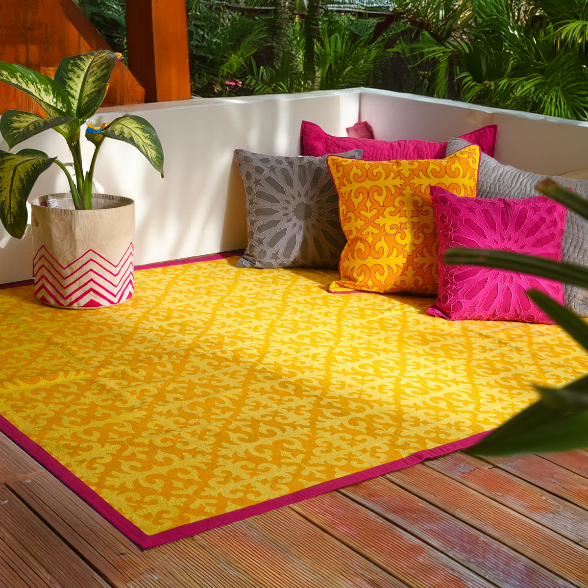 Shyrdak Yellow Moroccan Print Cotton Rug – Scrolling Vine Pattern, Hot Pink Binding | 3 Sizes