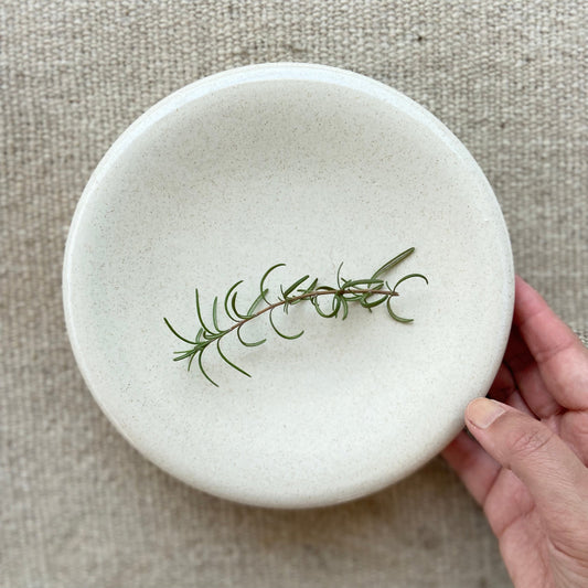 Douceur Handcrafted Stoneware Bowl – Elegant Inverted Plating for Desserts