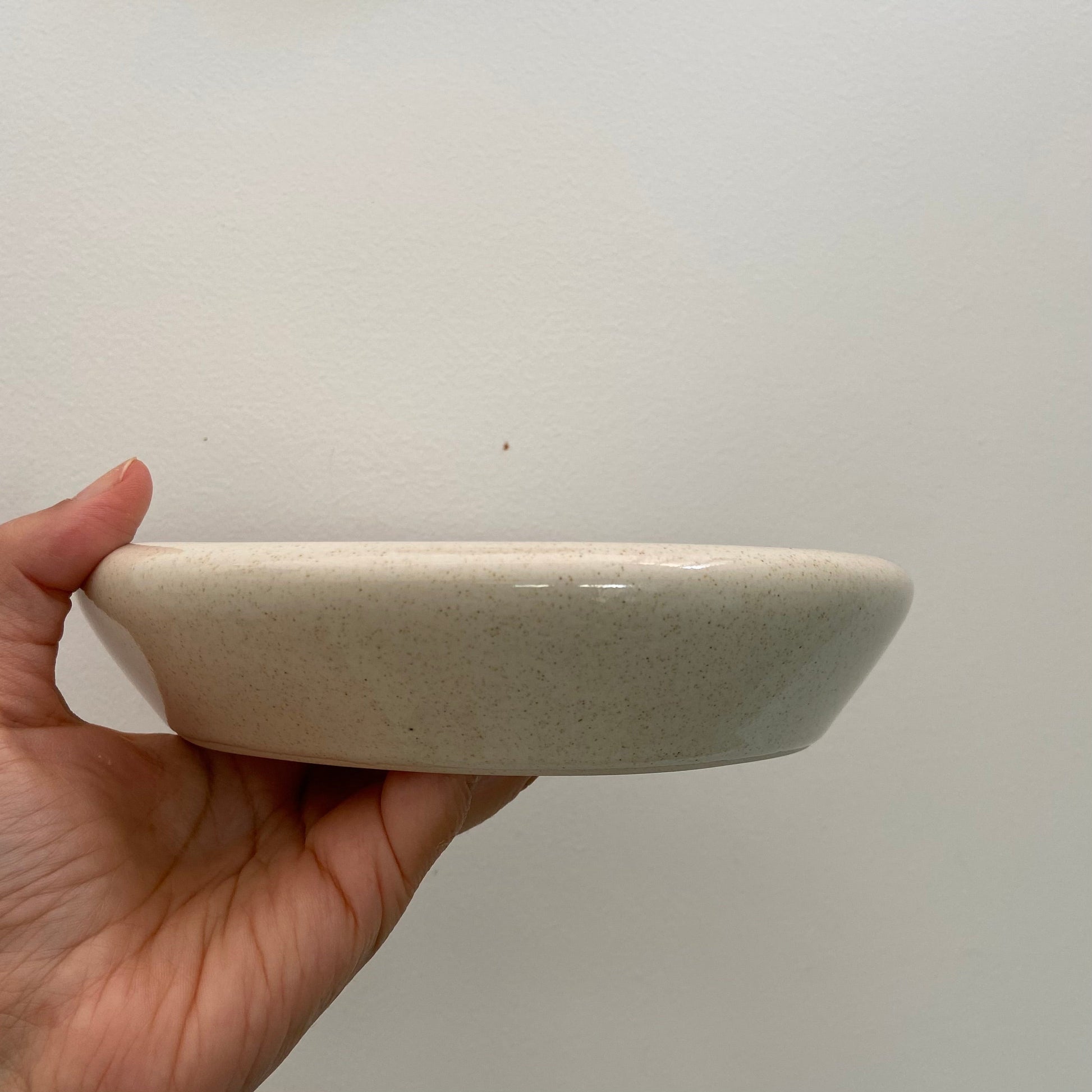 Douceur Handcrafted Stoneware Bowl – Elegant Inverted Plating for Desserts