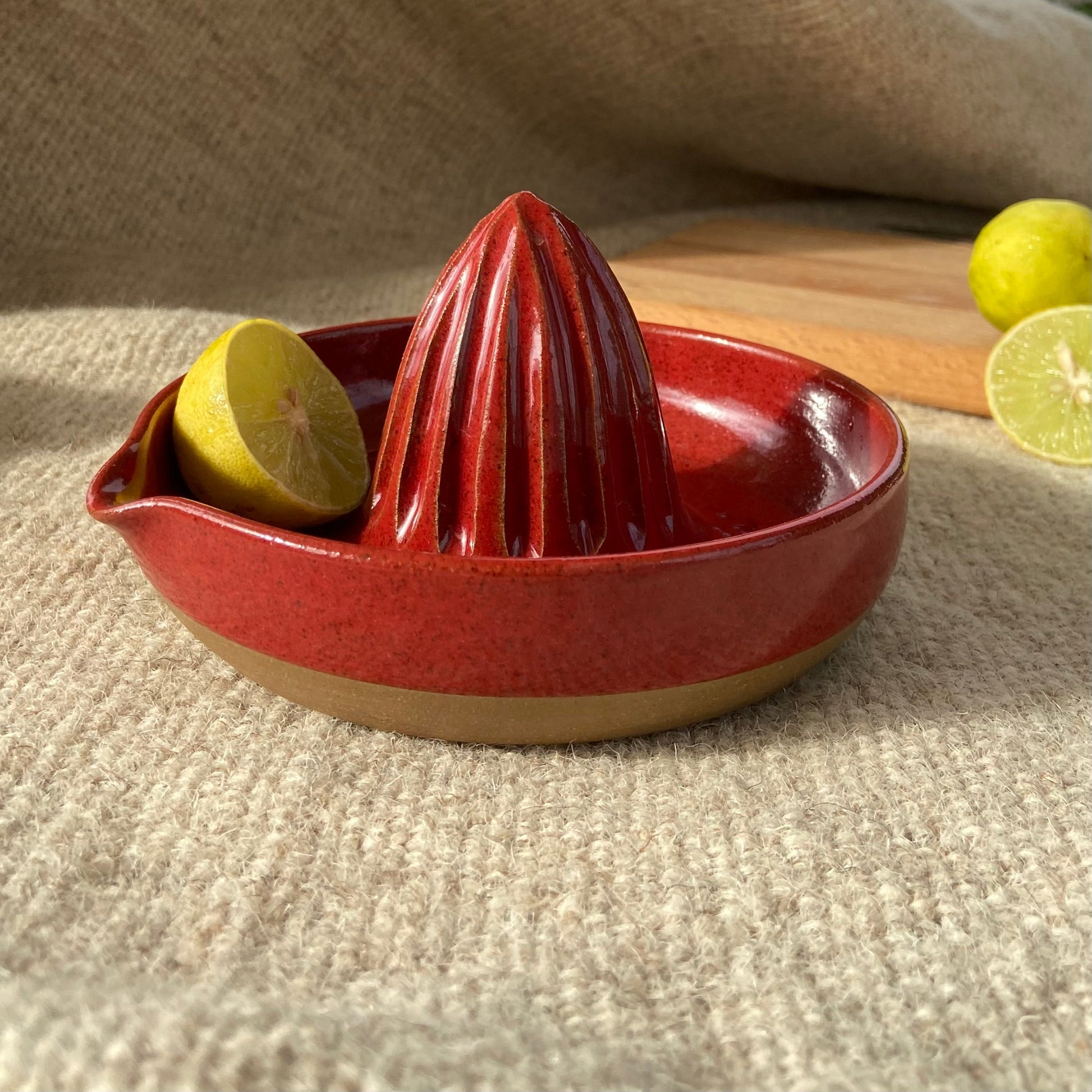 Sienna Stoneware Citrus Juicer Handcrafted White & Green Glaze 150ml