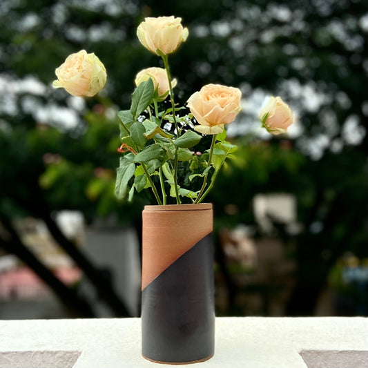 Foraging Garden Tilt Vase – Matte Black Clay Earthy Brown
