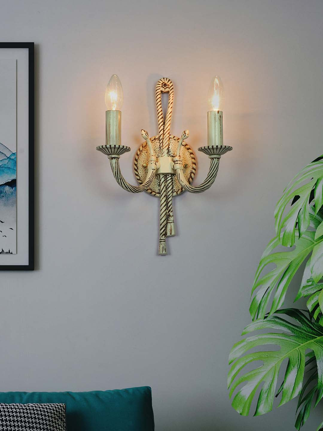 Creme Antique Aluminium 2-Light Wall Sconce – 35.6 cm
