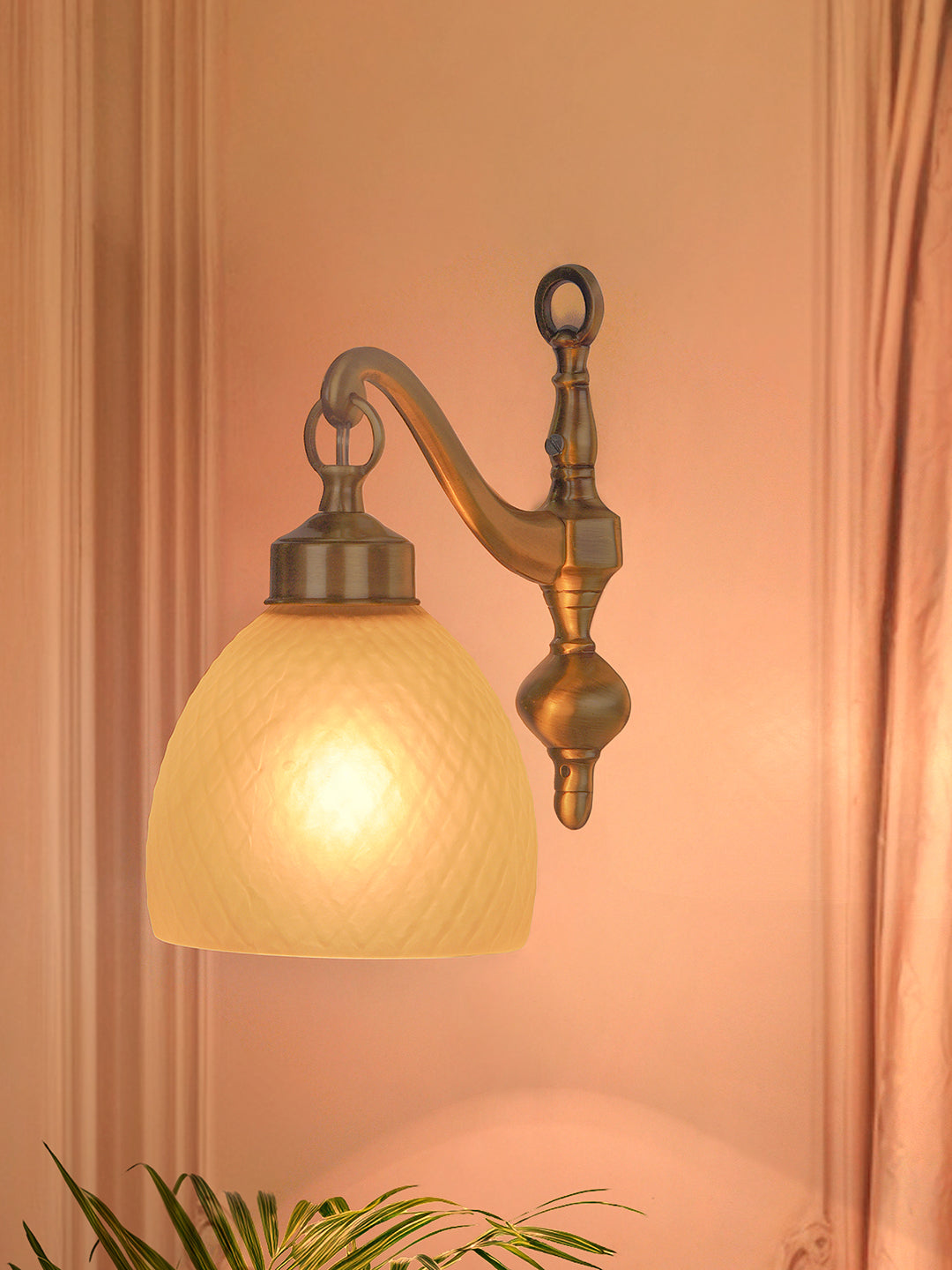 Brass Antique Glass Brass 1-Light Wall Sconce – 27.9 cm