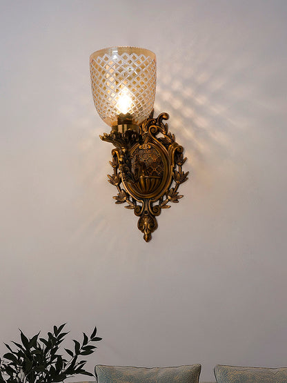 Brass Antique Glass Aluminium 1-Light Wall Sconce – 39.4 cm