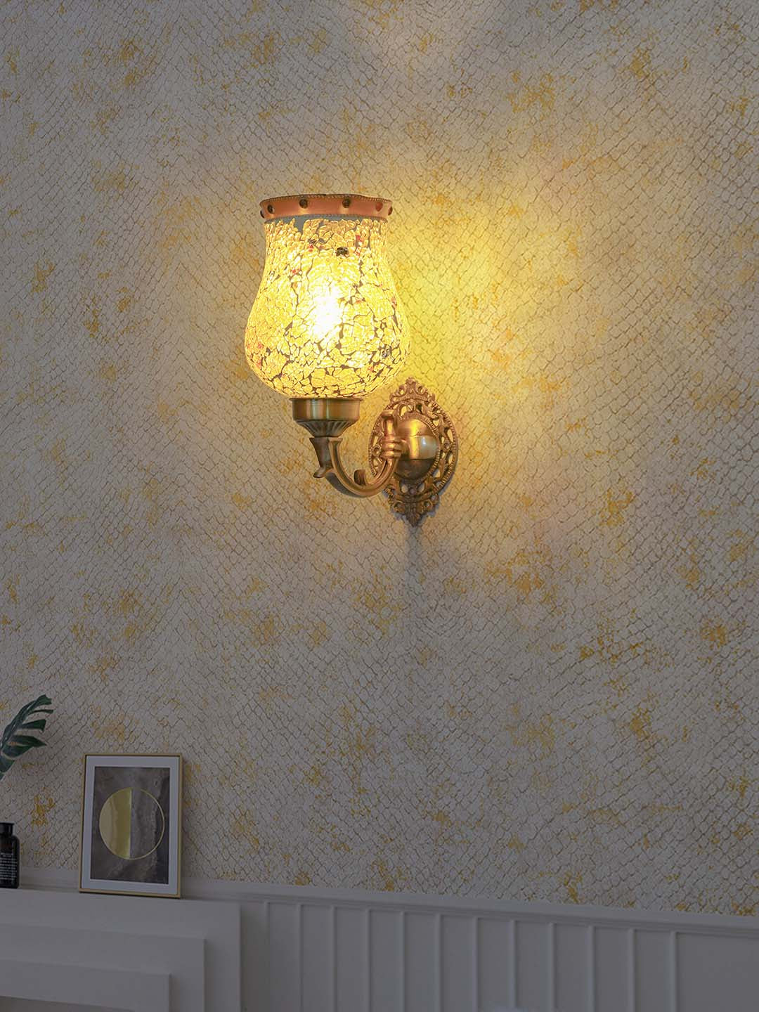 Brass Antique Glass Brass 1-Light Wall Sconce – 27.9 cm