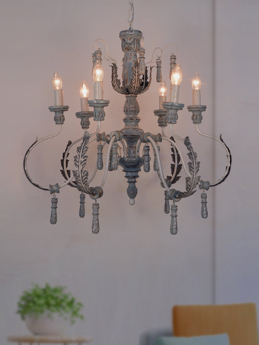 Distressed Grey Wood 6-Light Chandelier – 76.2 cm