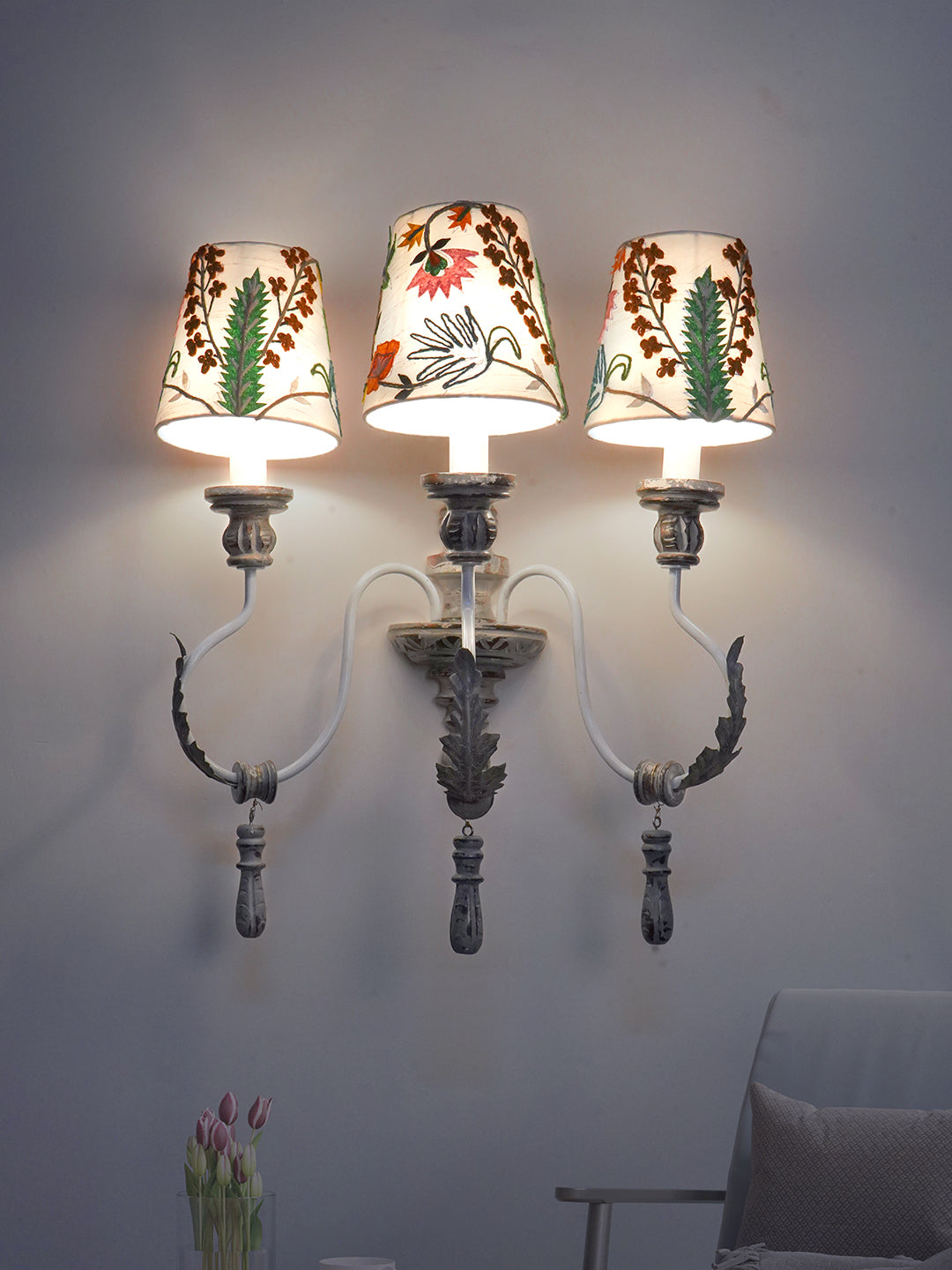 Distressed Grey Wood Fabric 3-Light Wall Sconce – 55.9 cm