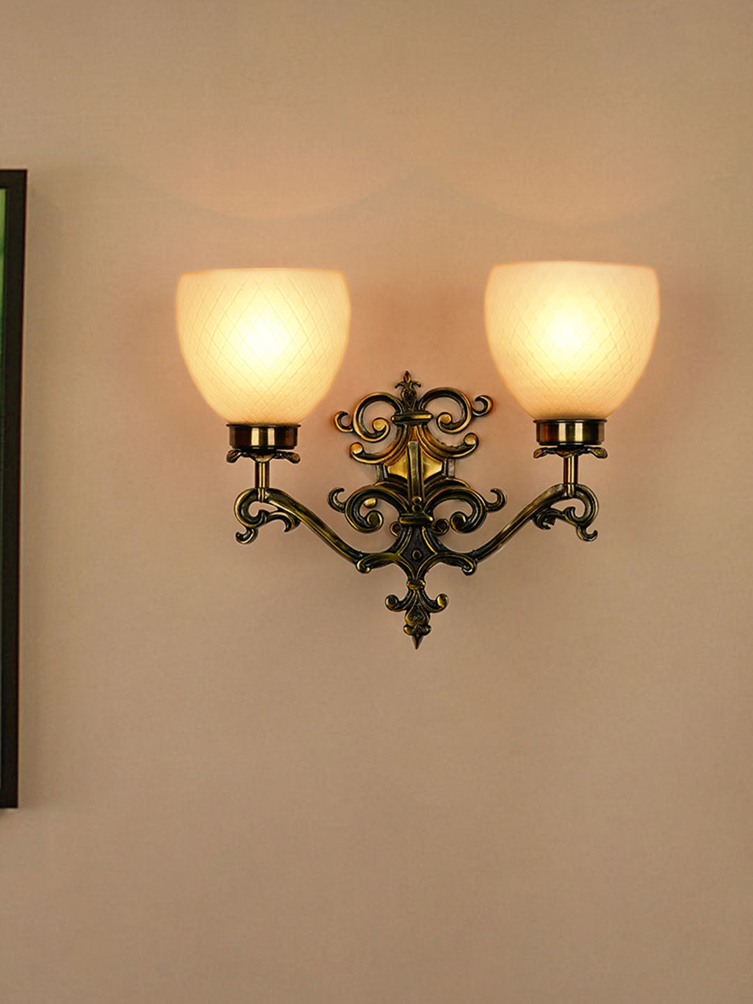 Brass Antique Aluminium Glass 2-Light Wall Sconce – 40.6 cm