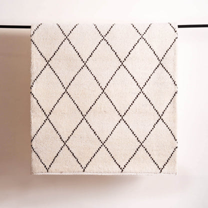 Hand Tufted Moroccan Wool Rug White Black 36×60 & 48×72