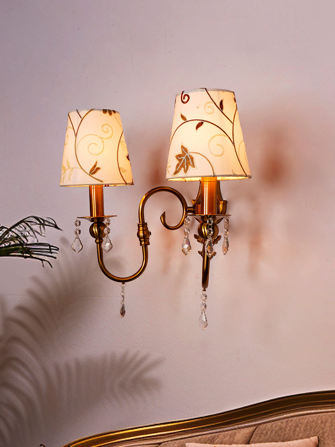 Brass Antique Fabric Aluminium 2-Light Wall Sconce – 45.7 cm