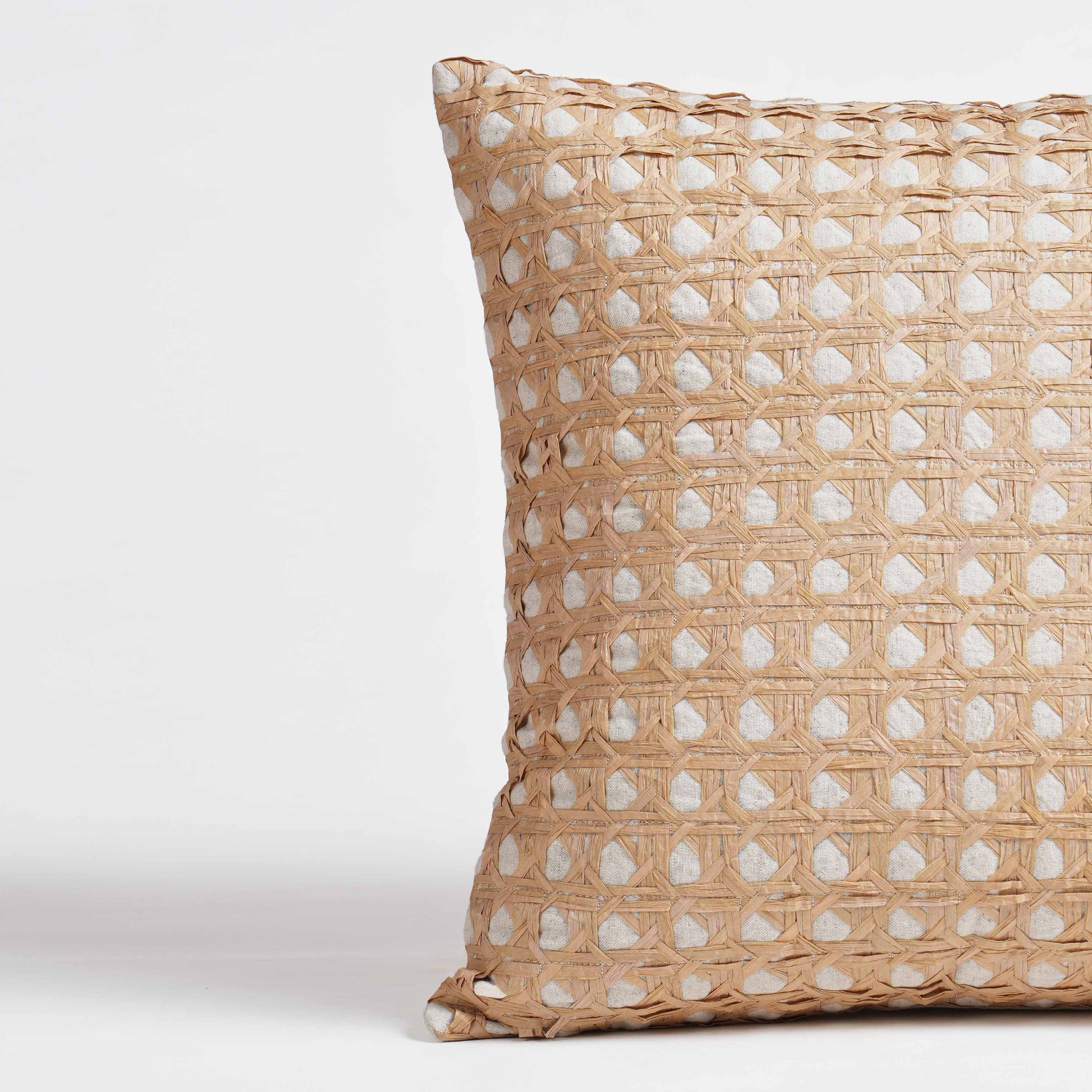 Pure Elements Luxury Hand-Interlaced Faux Raffia Pillow Cover 18x18
