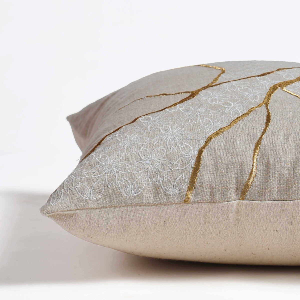 KINTSUGI Embroidered Linen Pillow Cover – 18x18 Inch, Gold & White Embroidery, Big Mend