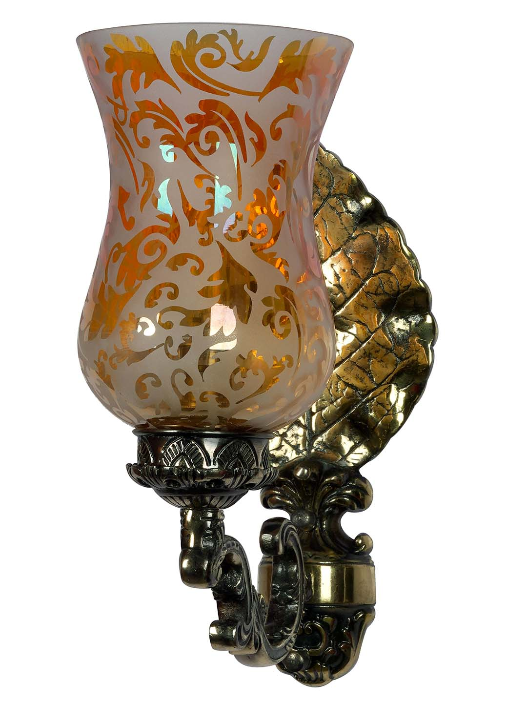 Exquisite Betel Leaf Aluminium Wall Sconce with Golden Etched Glass