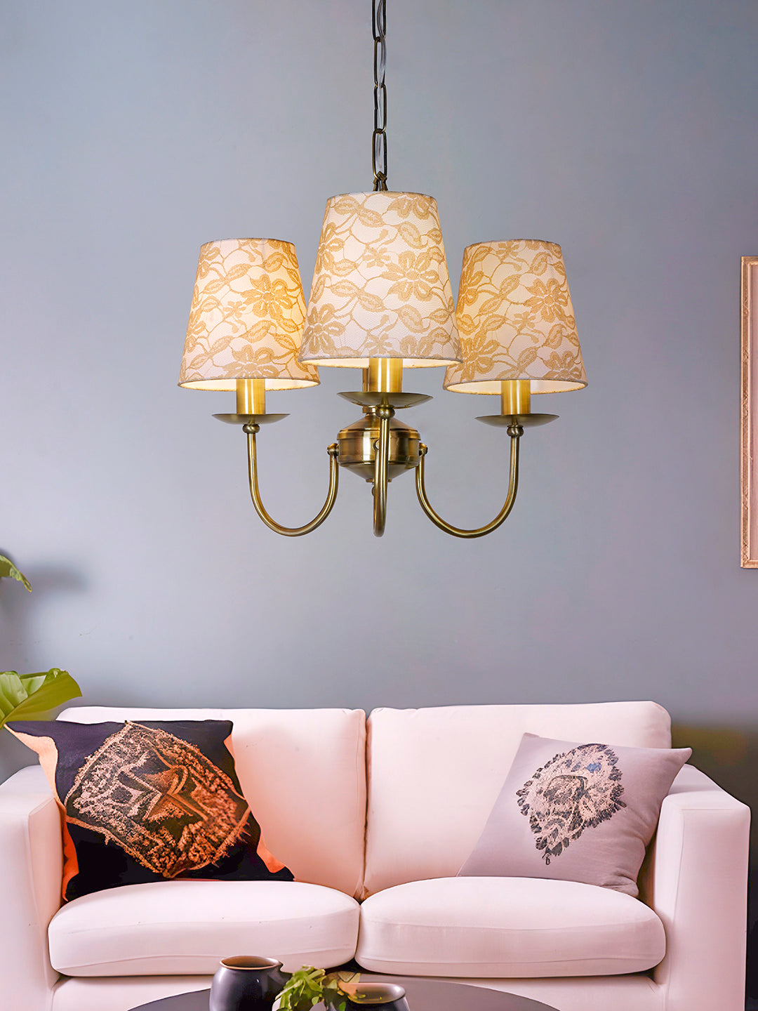 Brass Antique 3-Light Mini Chandelier – 45.7 cm
