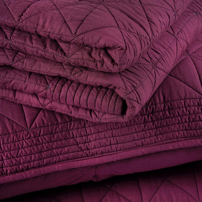 PLUM cotton Quilt with 2 coordinated pillow cases, Sizes available