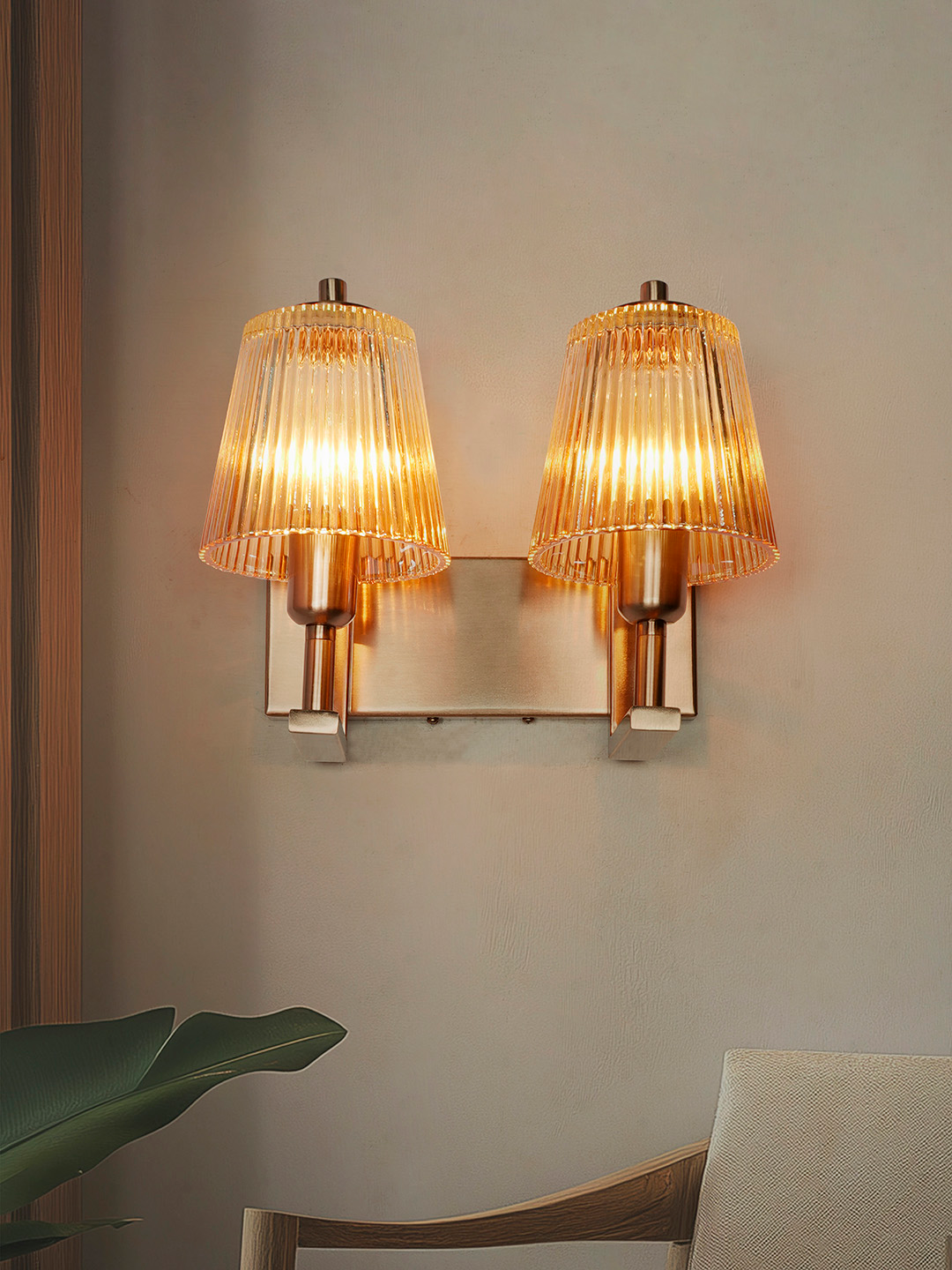 Elegant Modern Double Copper Ribbed Glass Wall Sconce for Stylish Home Lighting