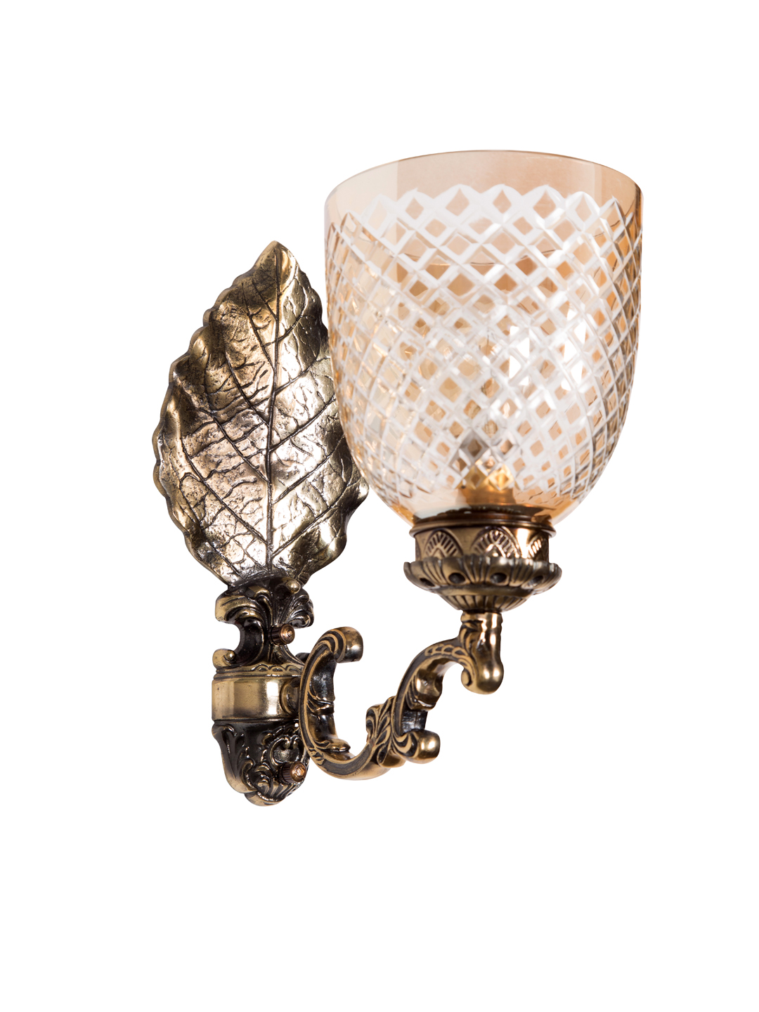 Elegant Golden Betel Leaf Aluminium Wall Sconce - Single Light Designer Fixture