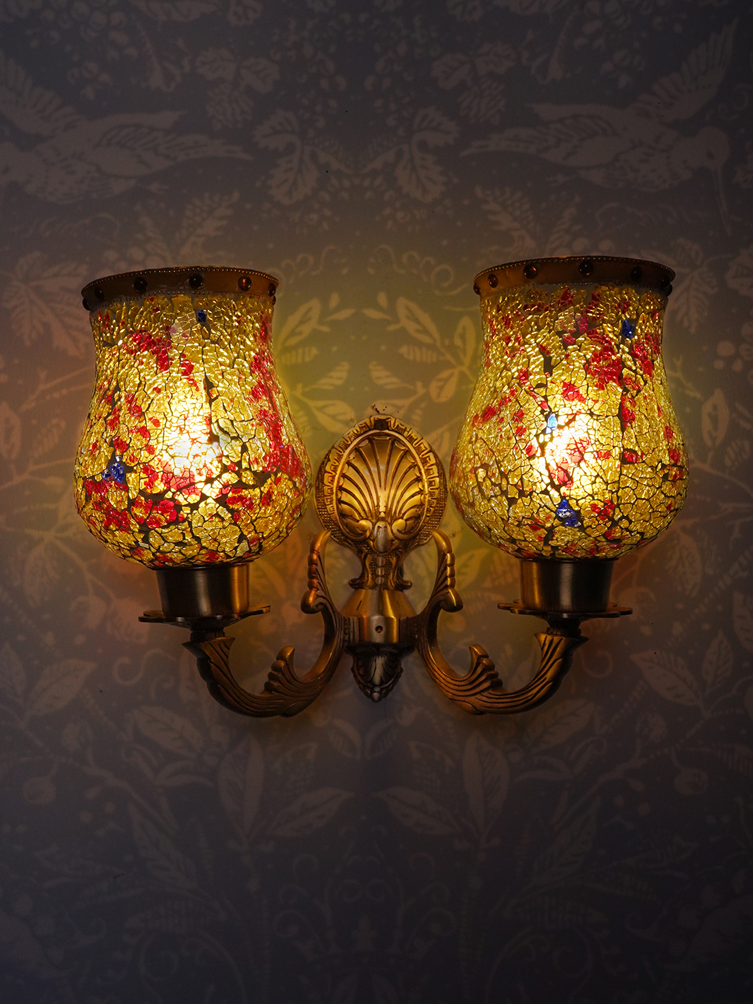 Brass Antique Glass Brass 2-Light Wall Sconce – 35.6 cm