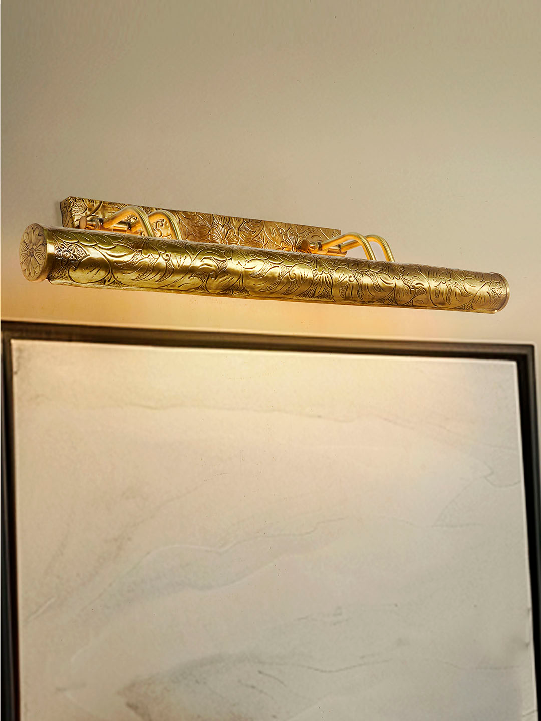 Exquisite 4-Light Antique Brass Chitai Picture Light: Traditional Indian Art