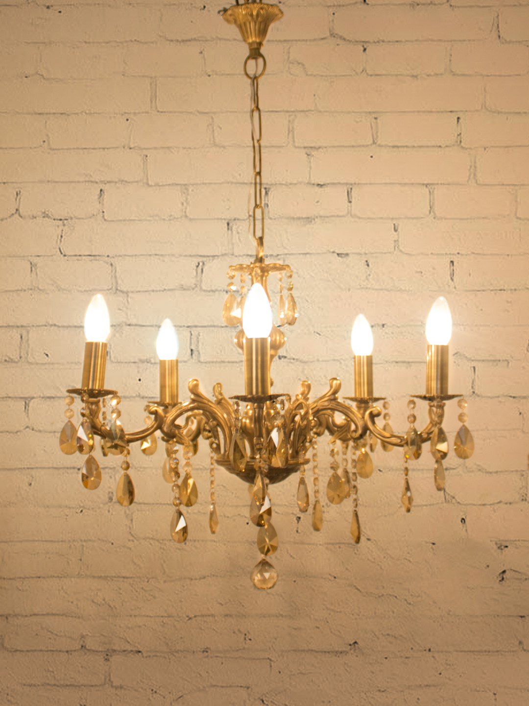 Elegant 5-Light Honey Crystal Brass Chandelier: Traditional Candelabra Style for Grand Spaces