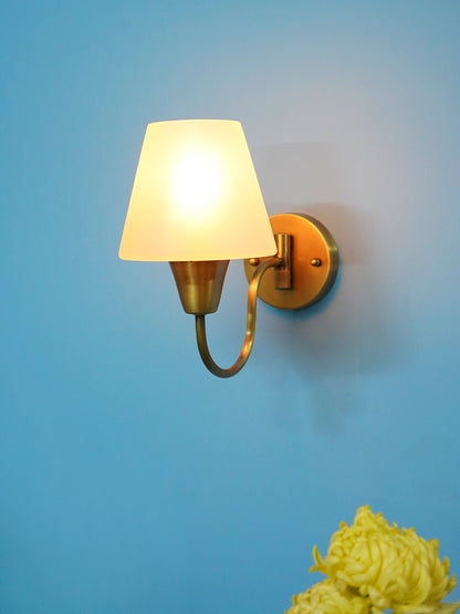 Brass Antique Glass Brass 1-Light Wall Sconce – 25.4 cm