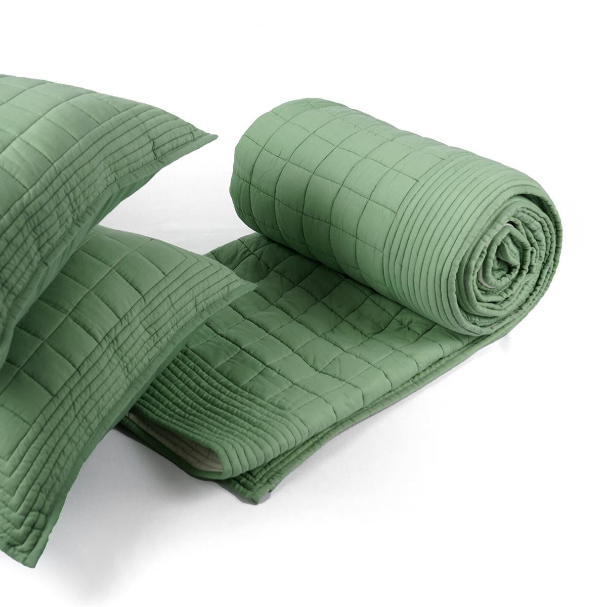 SAGE GREEN cotton Quilt with 2 coordinated pillow cases, Sizes available