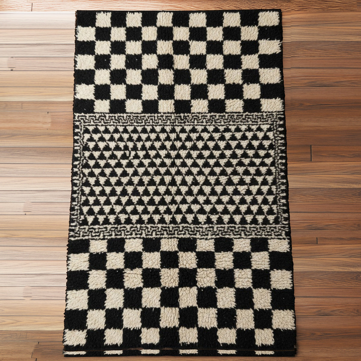 Checkerboard Patterned Area Rug With Geometric Design