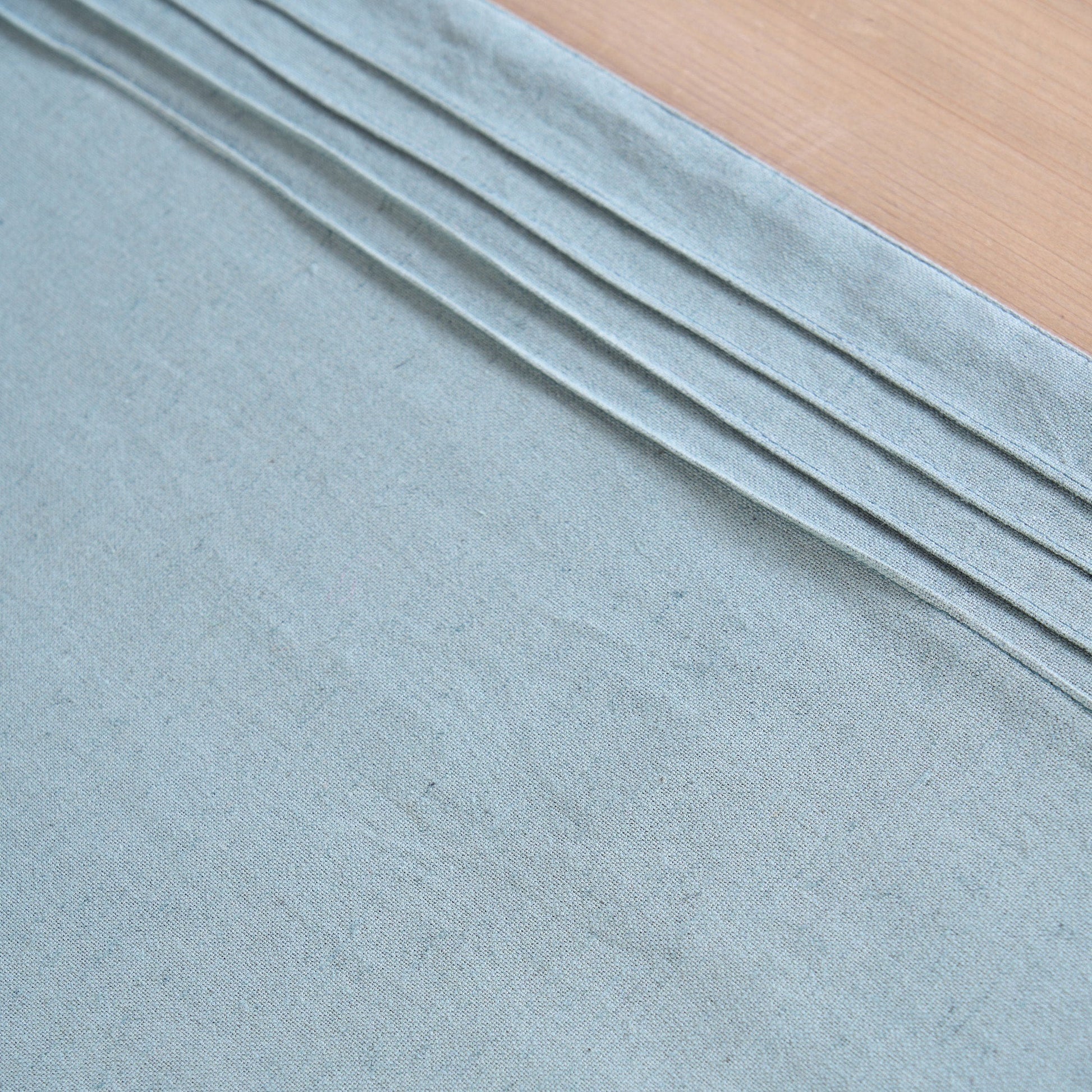 AMOUR Solid Duck Egg Linen-Cotton Table Runner with Pintuck Border