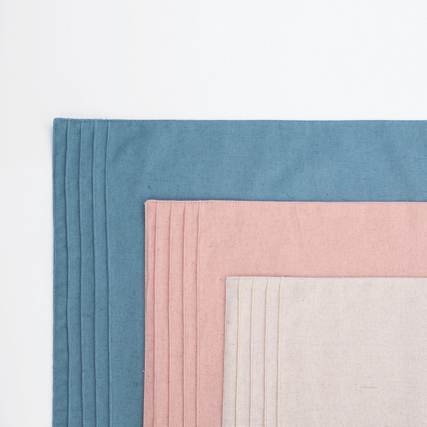 AMOUR Beige Linen-Cotton Placemat with Pintuck Border 13x19 Inch Set