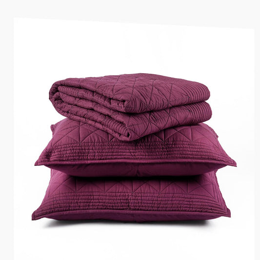 PLUM cotton Quilt with 2 coordinated pillow cases, Sizes available