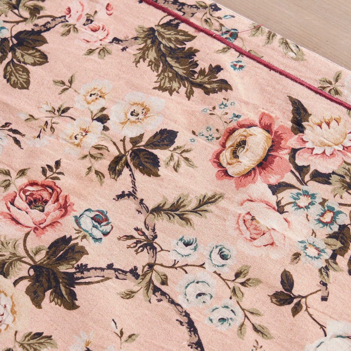 AMOUR - Blush Rose Print Linen Bed runner set - King / Queen / Twin Size