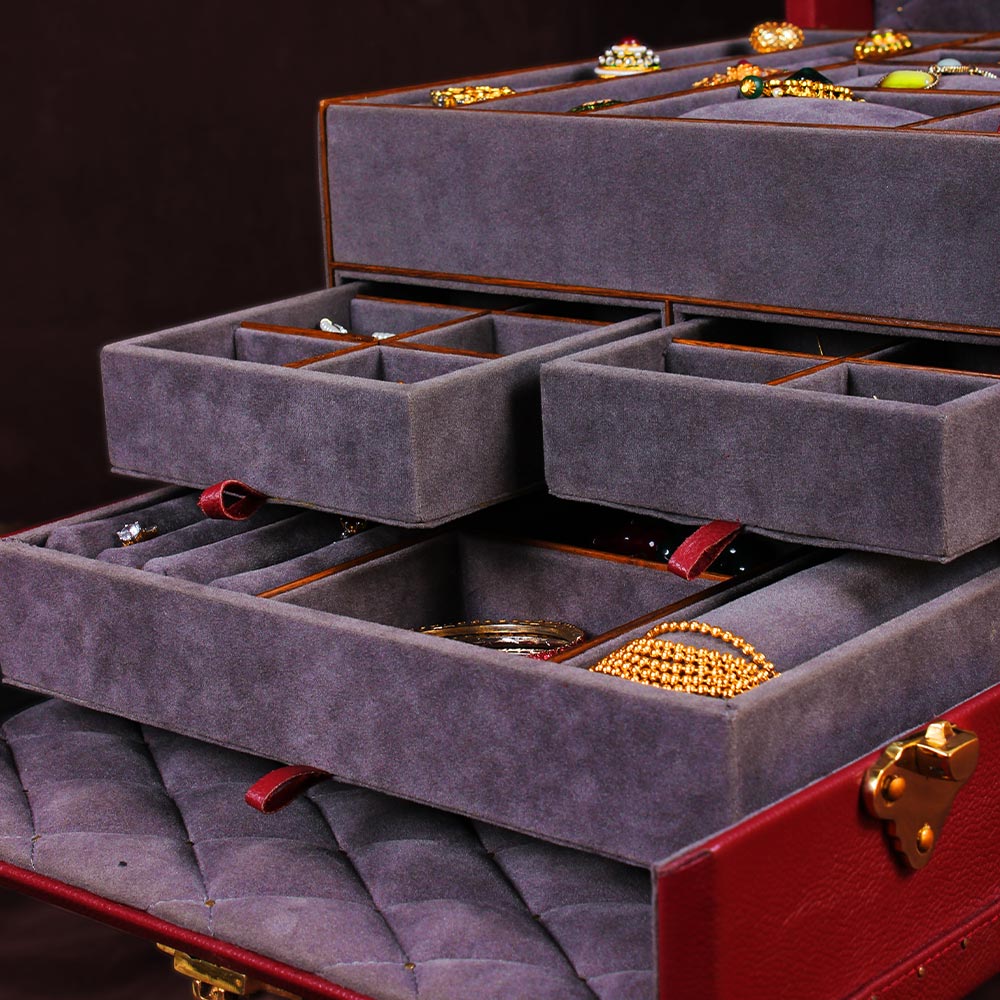 Maroon Glory Premium Leather & Brass Jewelry Trunk – Elegant Storage
