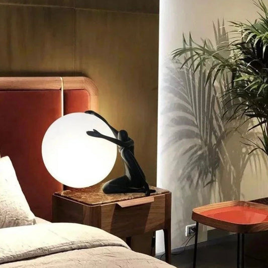 Humanoid Sculpture lamp
