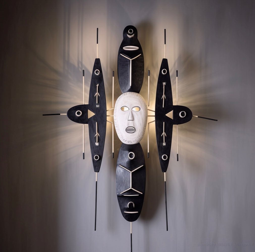 Mask wall lamp