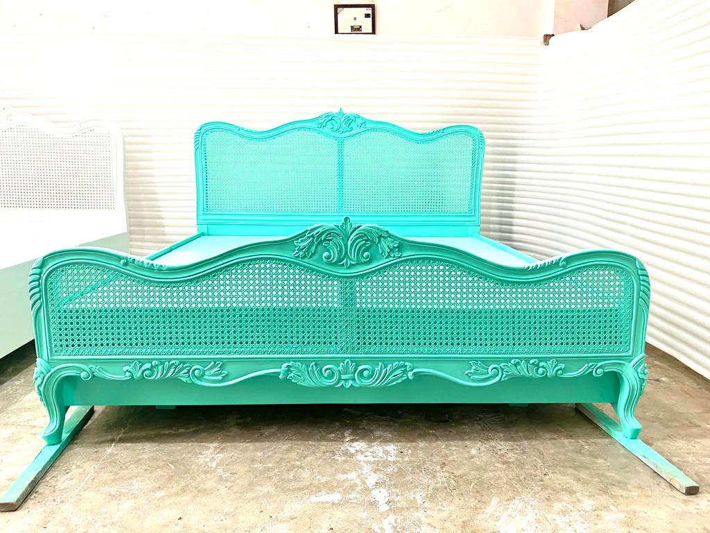 Rattan bed