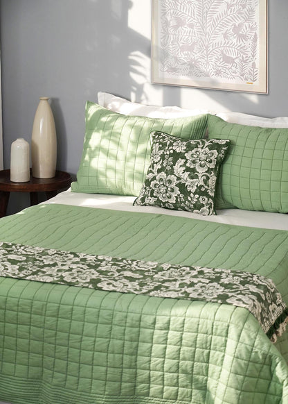 SAGE GREEN cotton Quilt with 2 coordinated pillow cases, Sizes available