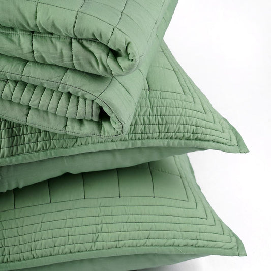 SAGE GREEN cotton Quilt with 2 coordinated pillow cases, Sizes available