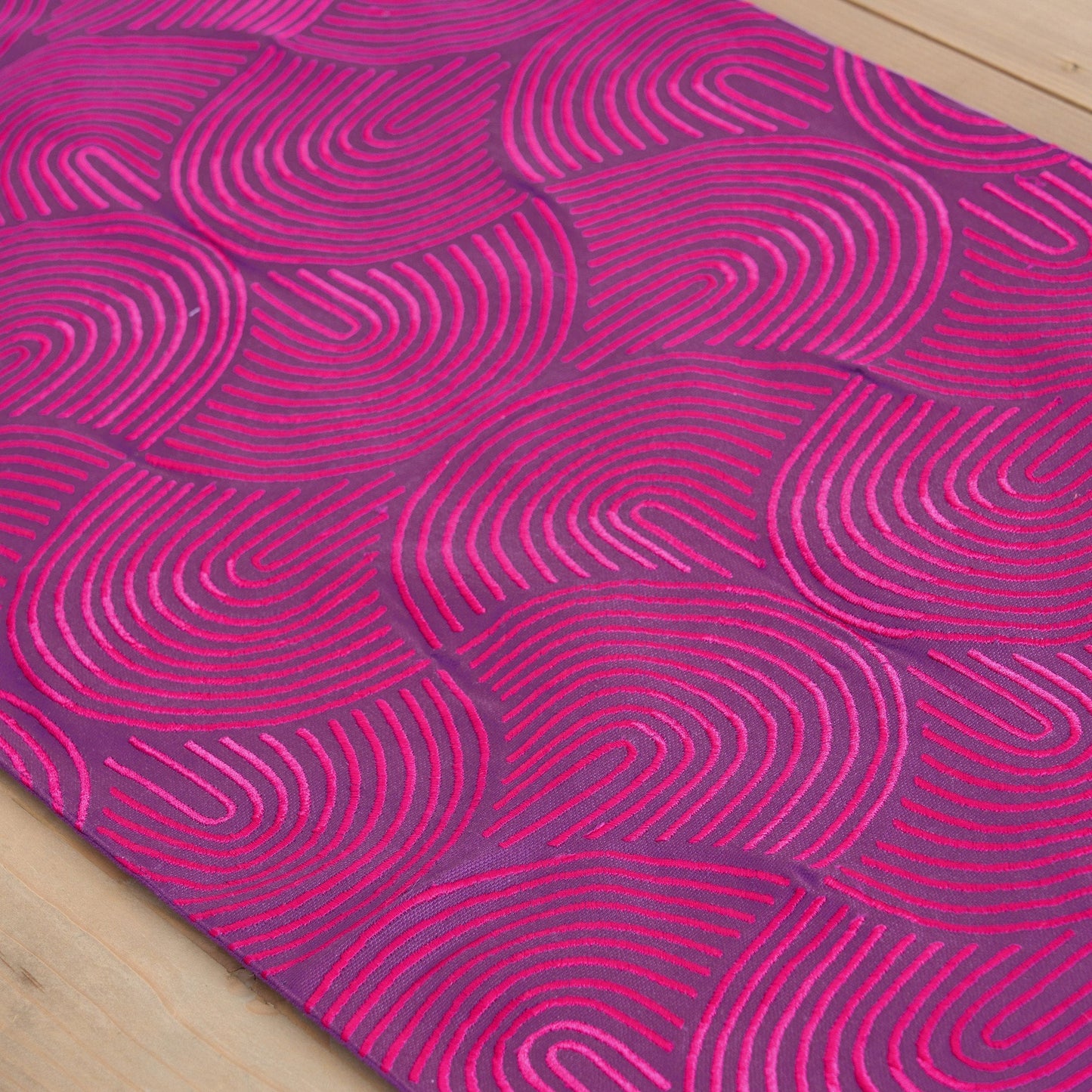 Plum Embroidered Cotton Table Runner – Modern Retro Geometric Design