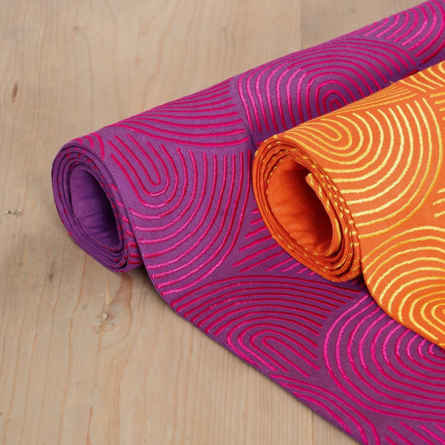 Plum Embroidered Cotton Table Runner – Modern Retro Geometric Design