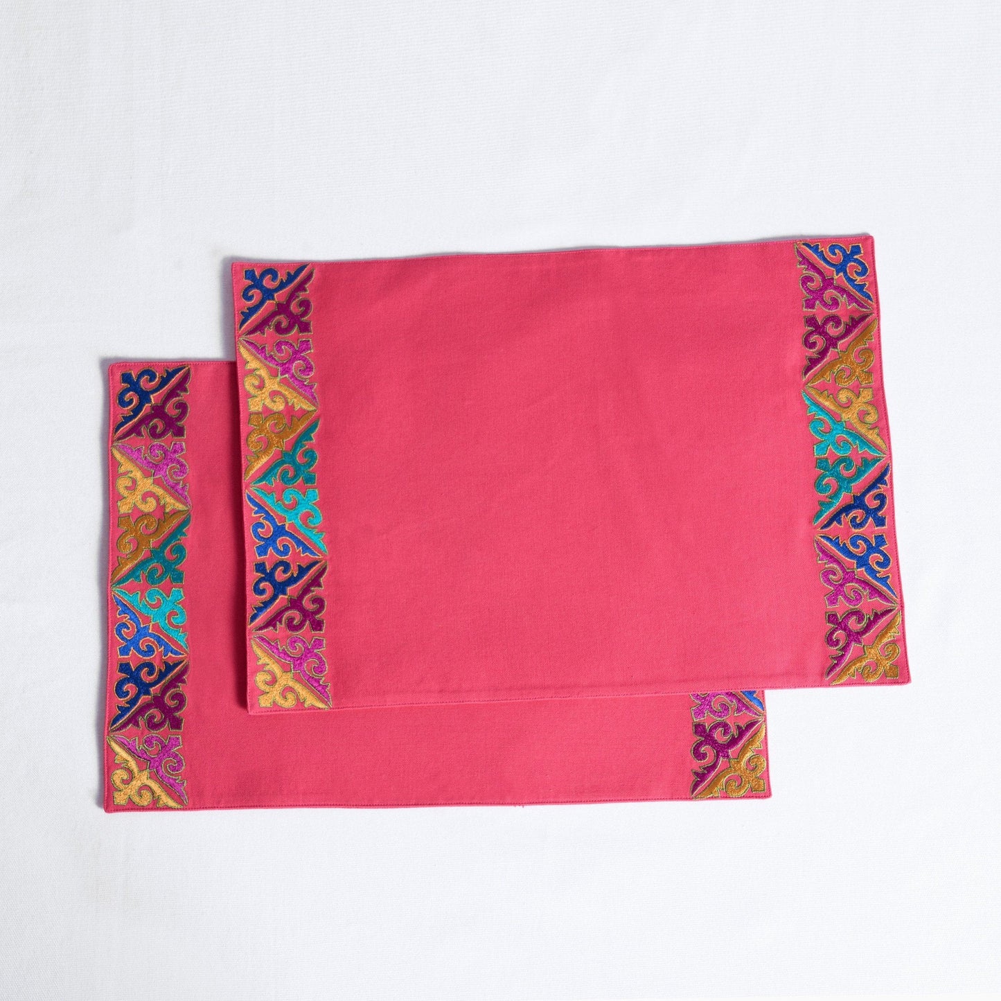 Coral Red Hand‑Embroidered Cotton Placemat Set – Geometric Shyrdak Design