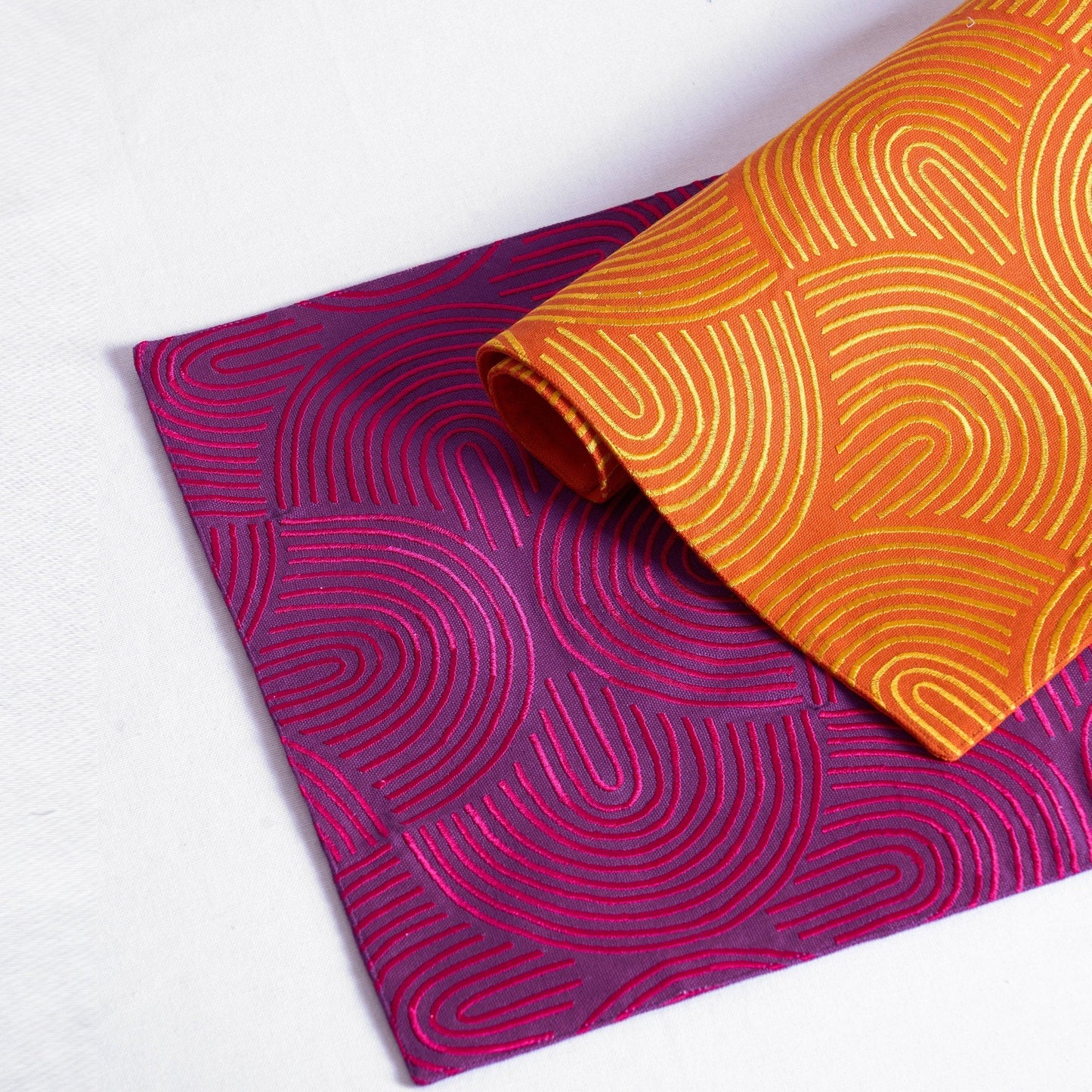 Tangerine Embroidered Cotton Placemat Set – Modern Retro Geometric Design