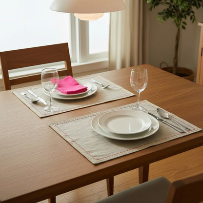 FOLK - Embroidered Linen Placemat Set