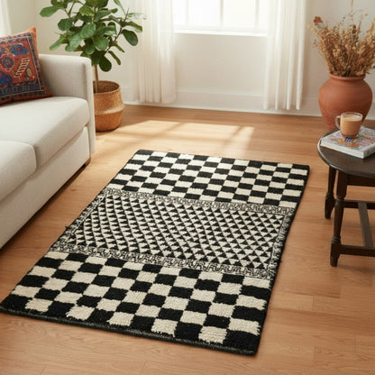 Checkerboard Patterned Area Rug With Geometric Design