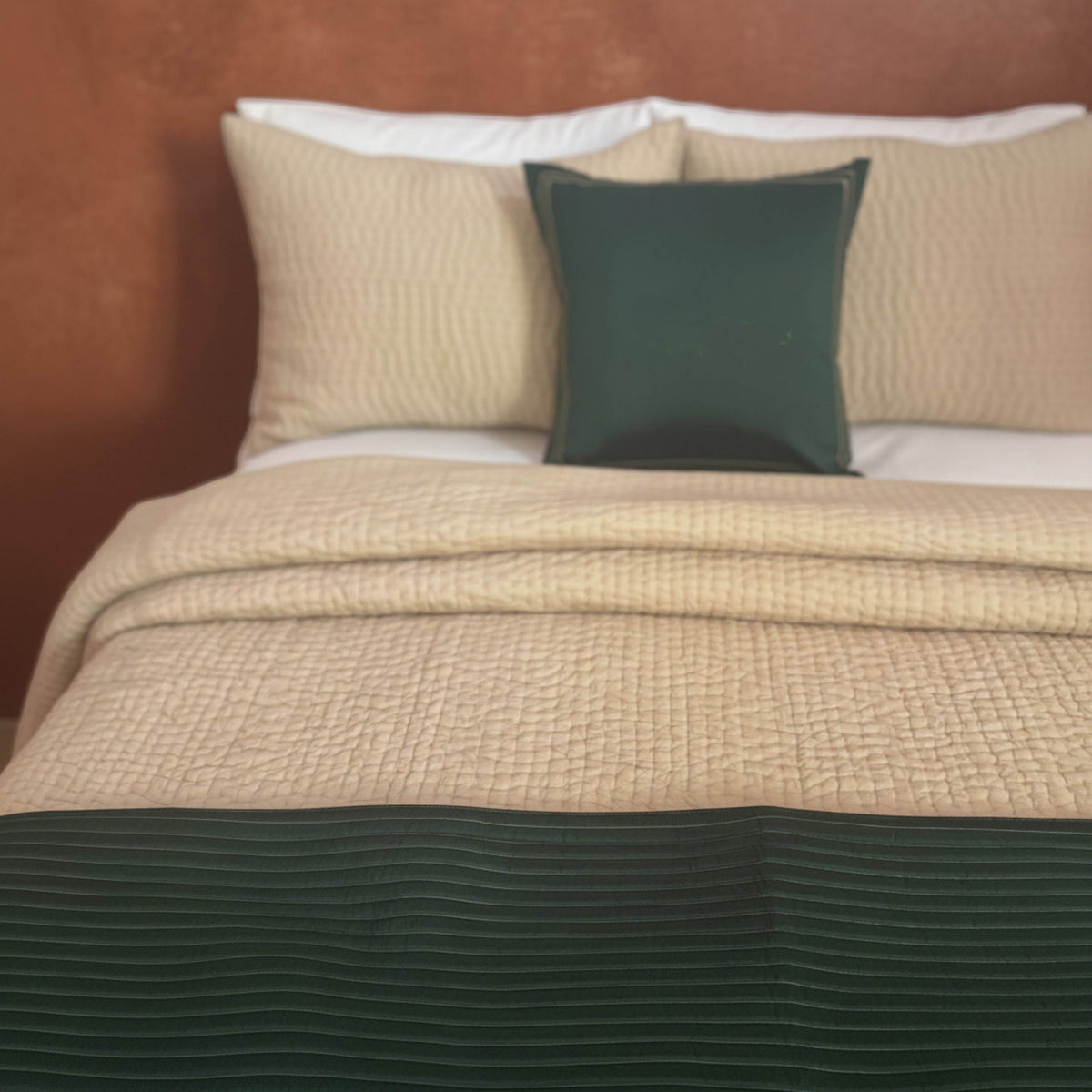TROPICAL GREEN Quilted Bed Runner Set With Throw Pillow cover
