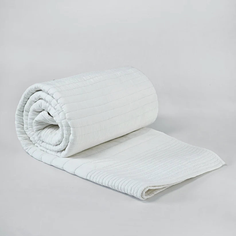 SHWET - White Luxury Cotton Satin Quilted Bedspread with Thick and Thin Stripe pattern, Sizes available