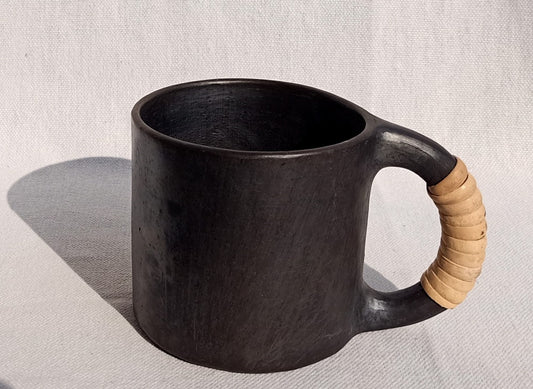 Longpi Black Pottery Beer Mug Medium