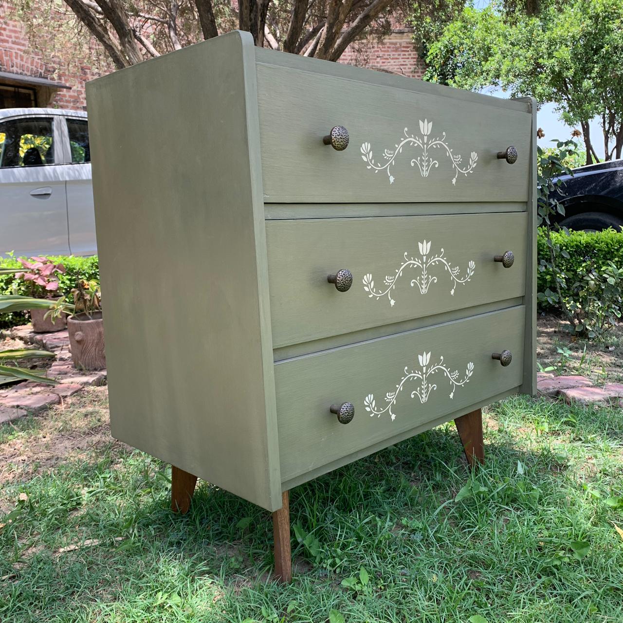 Parisian style Chest of drawers