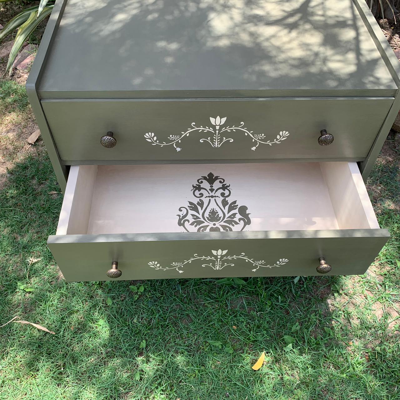 Parisian style Chest of drawers